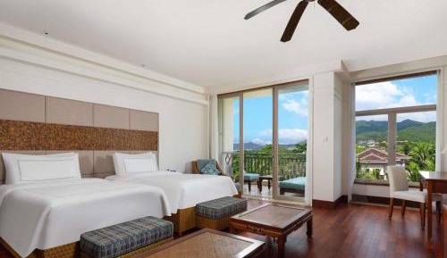 Swiss Select Room, 2 Single Size Beds，Pool View	
