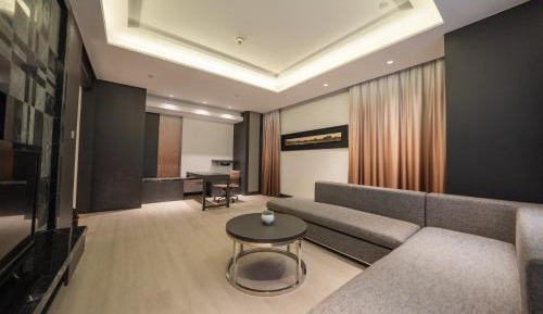 Junior King Suite - Lounge Access