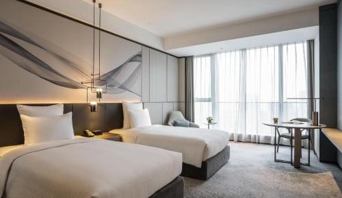 Deluxe Twin Room with City View