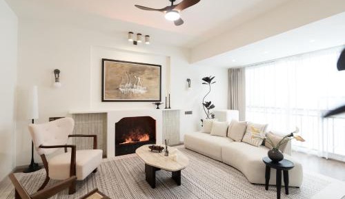 Three-Bedroom Deluxe Apartment