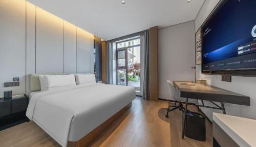 Superior Double Room with Courtyard