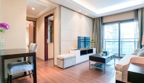 Family Room with Garden View