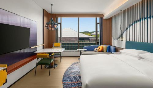 Deluxe King Room