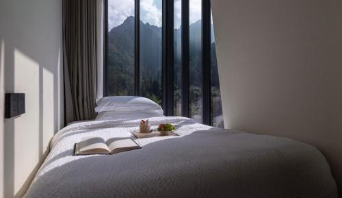 Triple Room with Mountain View