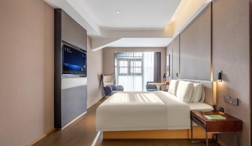 Superior Suite with City View 