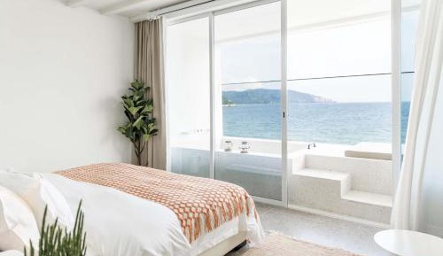 Queen Room with Balcony