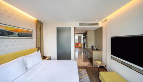 	 Junior Suite, 1 King bed
