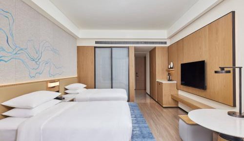 Standard Double Room with Two Double Beds and Mountain View