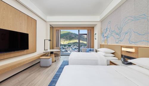 Executive Panorama Double Room with Two Double Beds and City View
