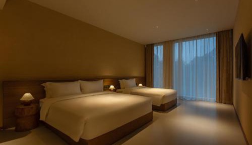 Twin Room with View