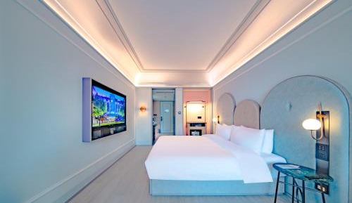 Standard King Room
