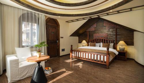Standard King Room