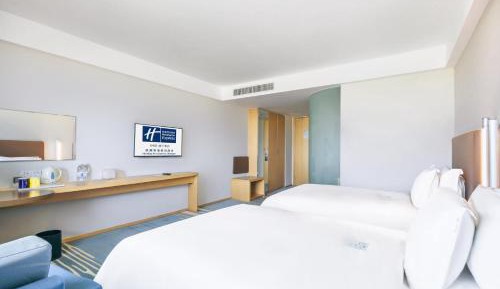 High Floor Standard Twin Room