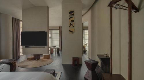 Suite with Garden View