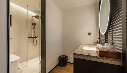 Standard King Room