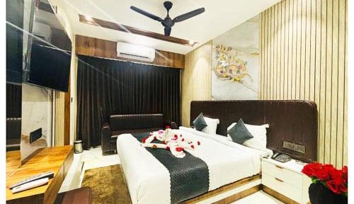 Deluxe King Suite