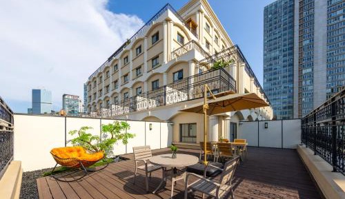 Premier Double Room with Courtyard 