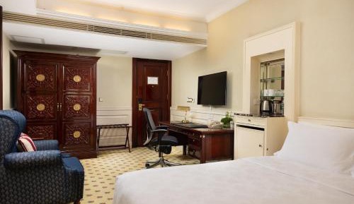 Premium King Room with Jetted Tub