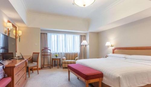 One-Bedroom Suite with One Living Area