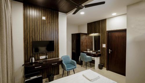 Double Room with Private Bathroom