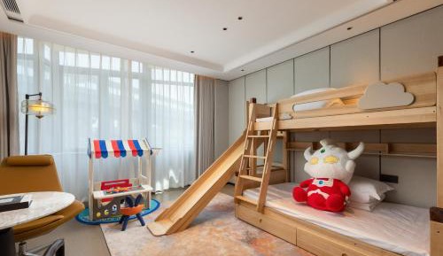 Superior Family Room