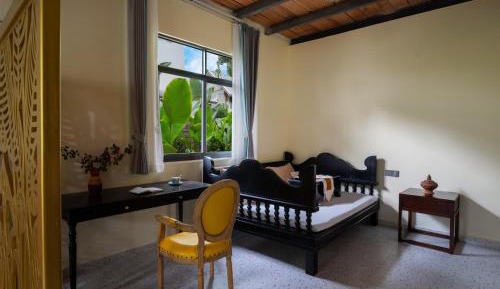 Deluxe Suite with Spa Bath