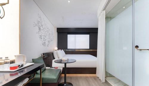 Standard King Room