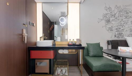 Superior King Room