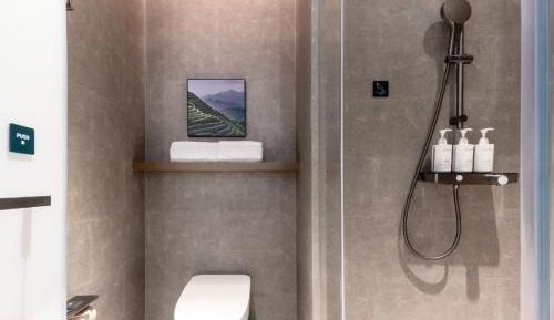 Elegant Twin Room