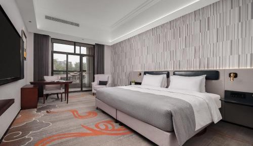 Superior Queen Room