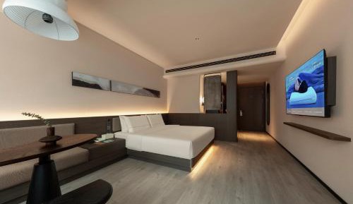 Premium Queen Room with City View