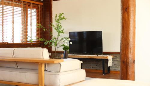Suite with Mountain View