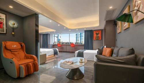 Deluxe Family Room
