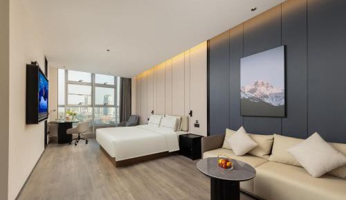 Deluxe Suite