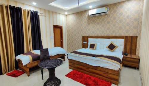 Deluxe Family Room