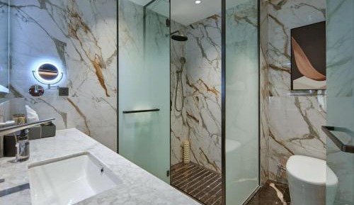 Deluxe Double Room with Shower