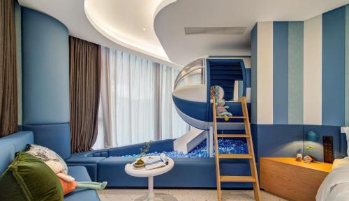 Deluxe Family Suite