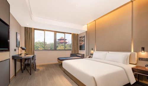 Deluxe King Room