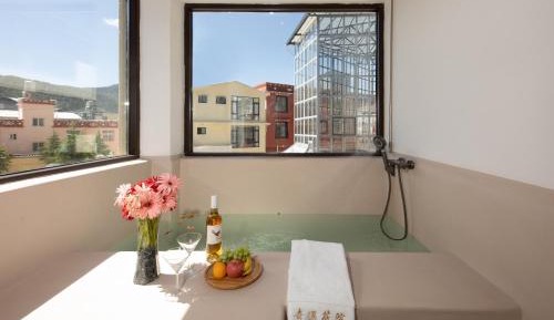 Deluxe Double Room with Bath