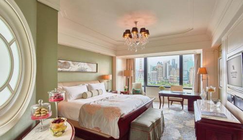 Deluxe King Room with View