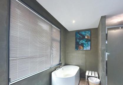 Queen Room with Spa Bath