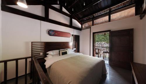 Queen Room with Balcony