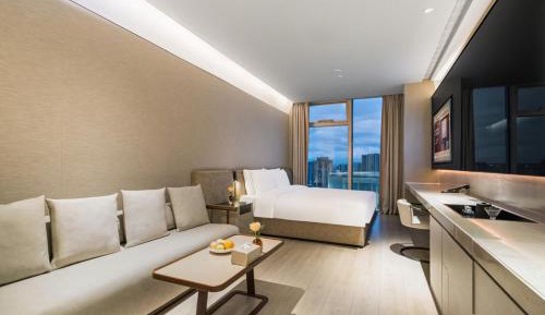 Standard Queen Room