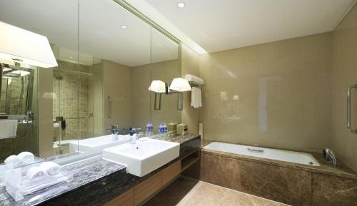 Two-Bedroom Suite with Two King Beds