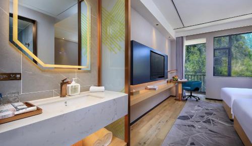 Twin Room with Mountain View
