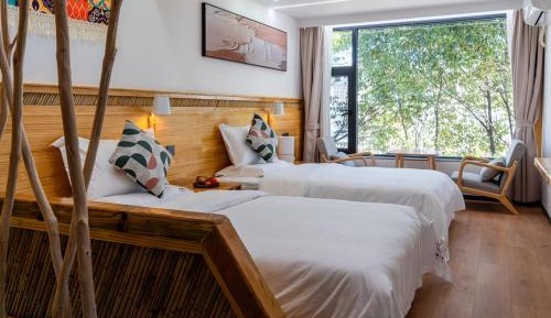 Double or Twin Room with Private Bathroom
