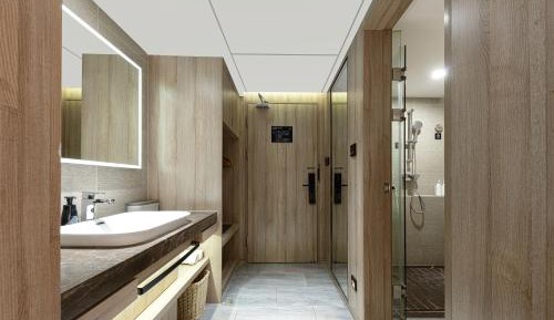 Superior King Room