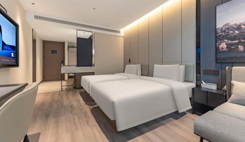 Superior Twin Room with Courtyard