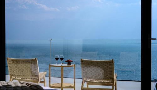 King Suite with Sea View