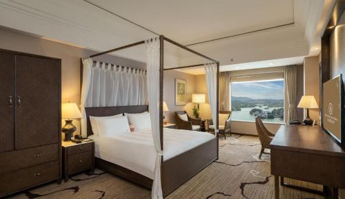 Executive Double Room with Lake View